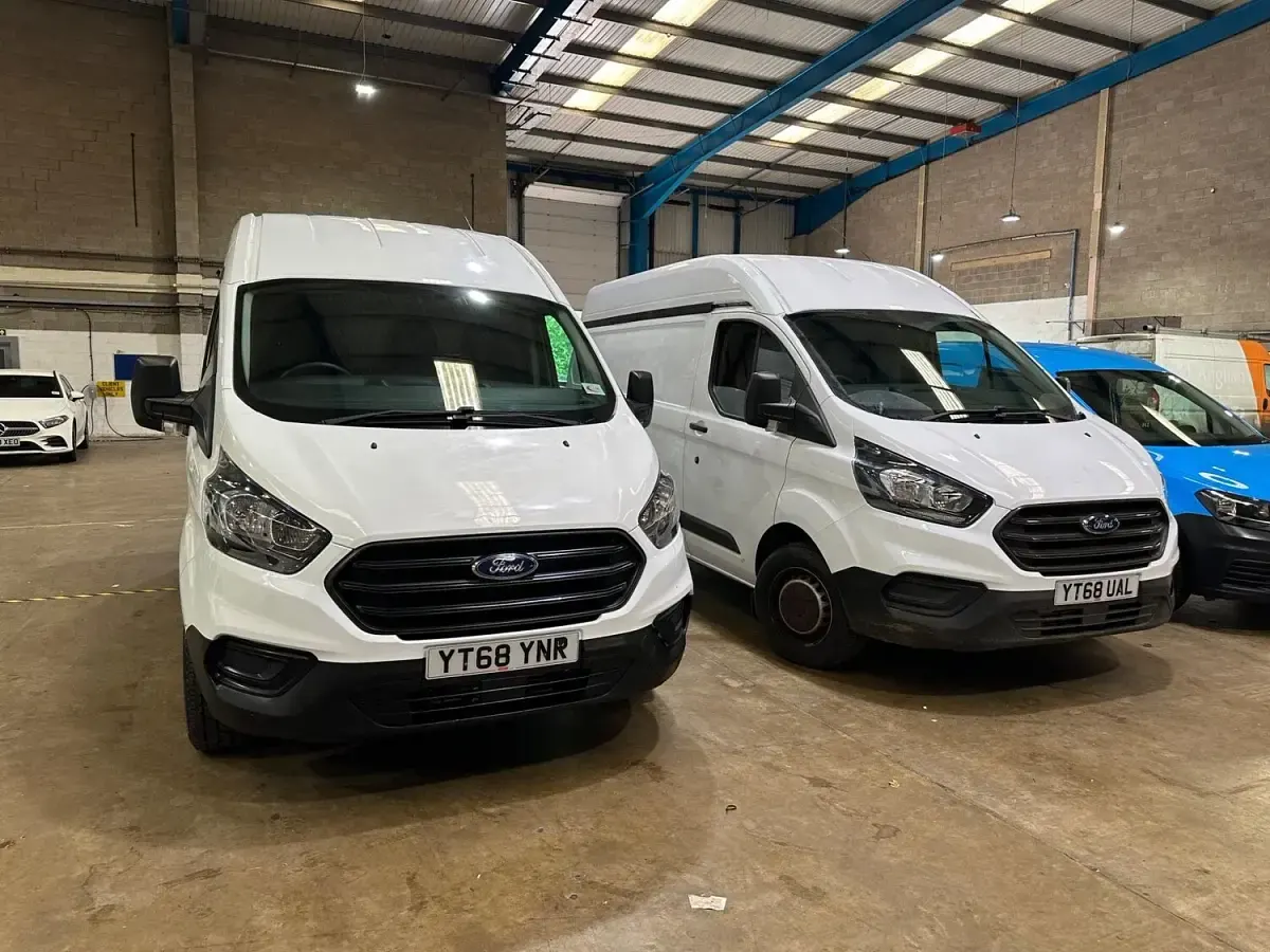 Used Ford Transit Custom 105 HP (77 kW) 2018 Green Van