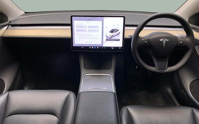 Used 2023 Tesla Model Y SUV | £24,623 (Good price) - Image 1/3