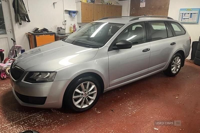 Silver Used 2014 Skoda Octavia Estate | £5,995 (Fair price) - Image 1/1