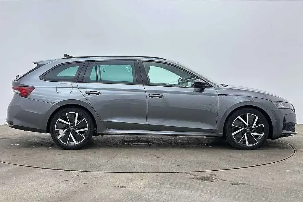 New Skoda Octavia SportLine 2026 Estate