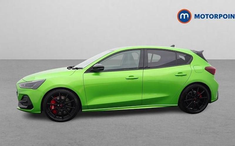 Used Ford Focus ST 280 HP (205 kW) 2024 Green Hatchback