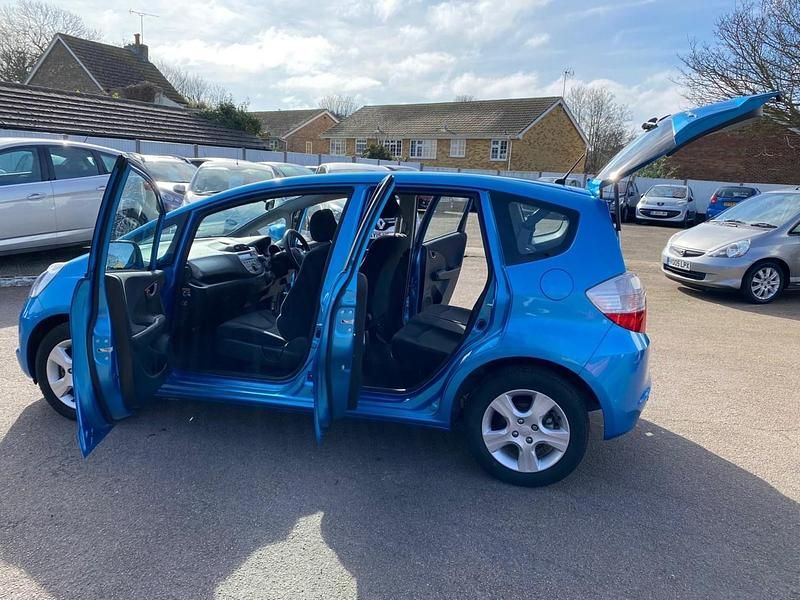 Used Honda Jazz ES 100 HP (73 kW) 2009 Blue Hatchback