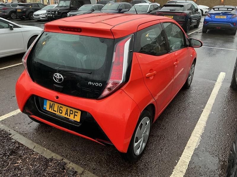 Used Toyota Aygo X-play 2016 Orange Hatchback