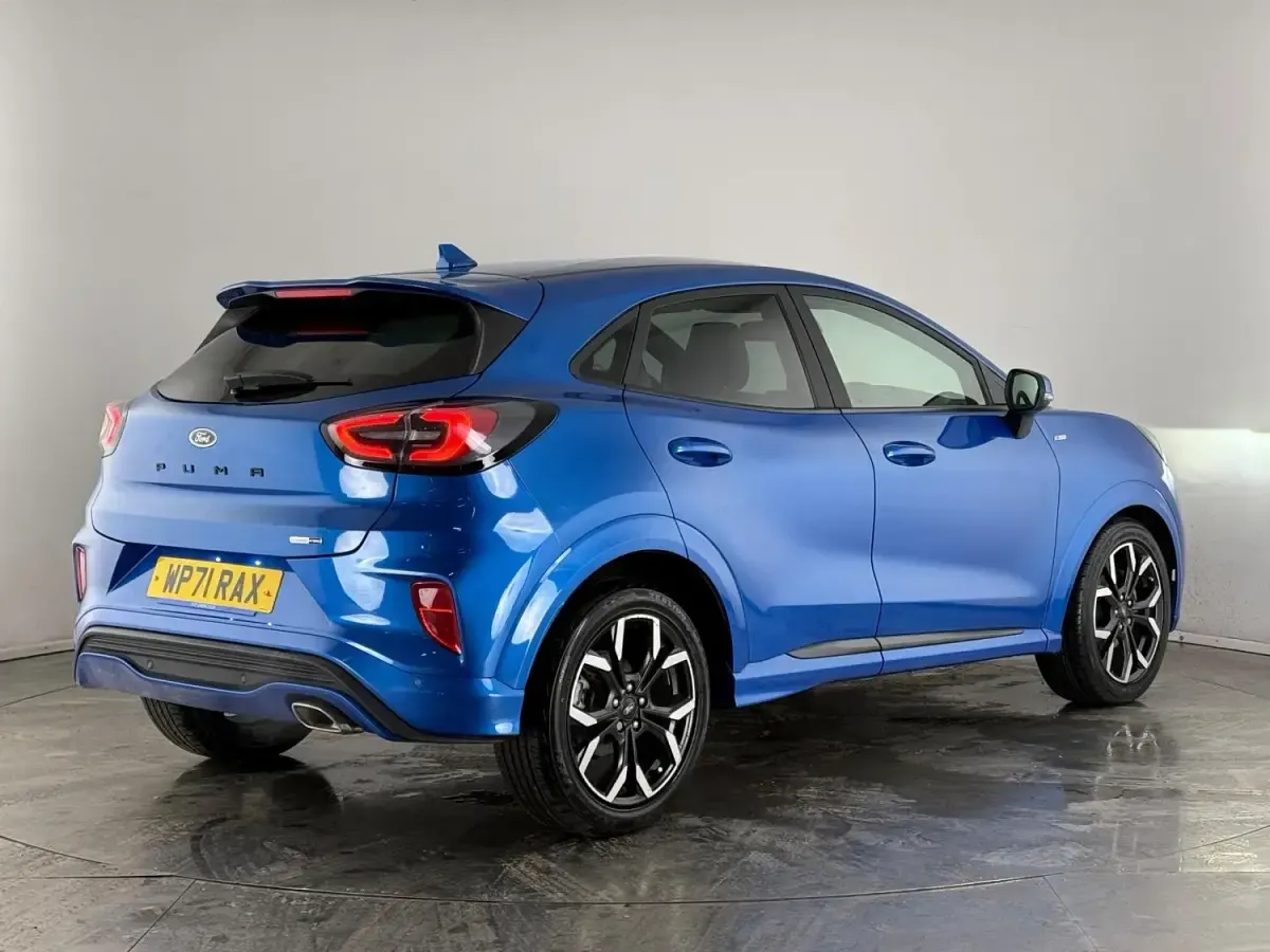 Second-hand Ford Puma ST-Line X 2021 Albastru Hatchback