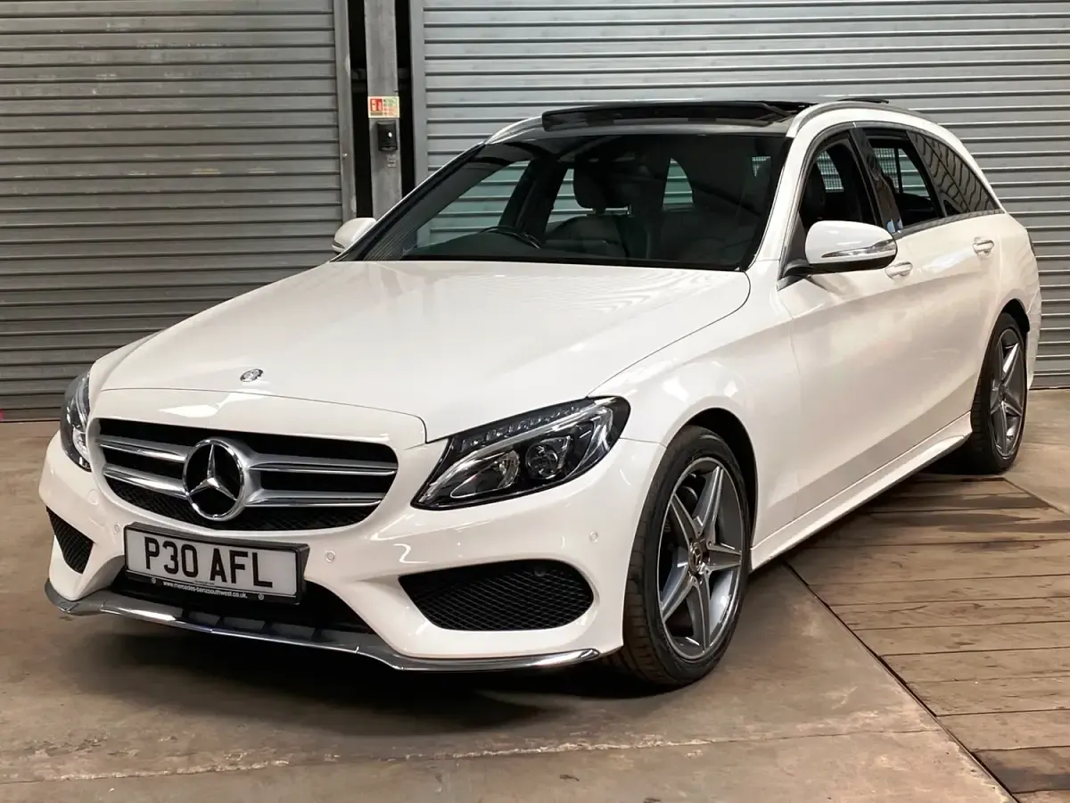Used Mercedes C220 AMG Line Premium 168 HP (123 kW) 2014 White Estate