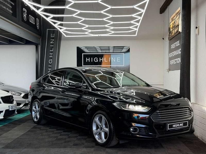 Used Ford Mondeo Titanium 210 HP (154 kW) 2018 Black Hatchback