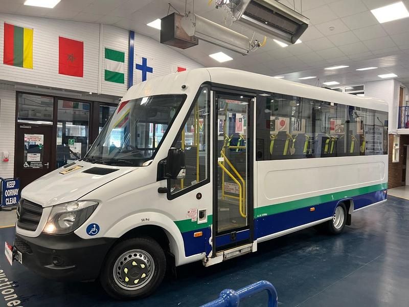 Used Mercedes Sprinter 130 HP (95 kW) 2015 White