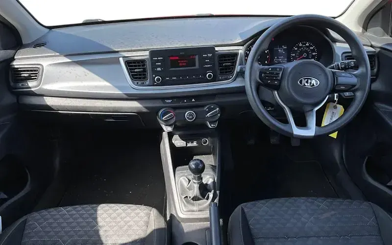 Used Kia Rio Air 84 HP (61 kW) 2019 Red Hatchback