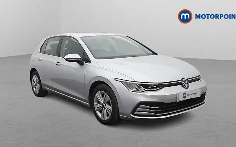 Second-hand VW Golf VIII Life 131 CP (96 kW) 2023 Hatchback