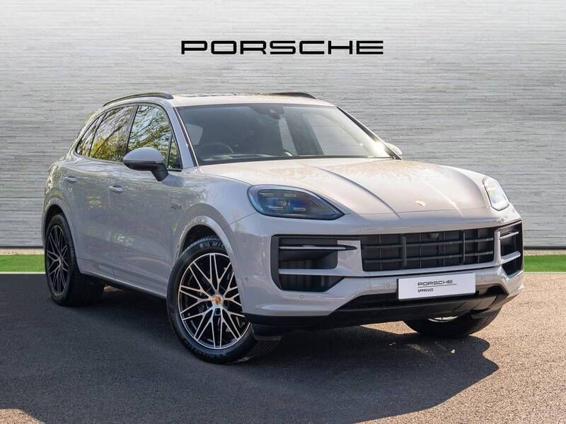 Crayon New 2025 Porsche Cayenne SUV | £94,990 - Image 1/4