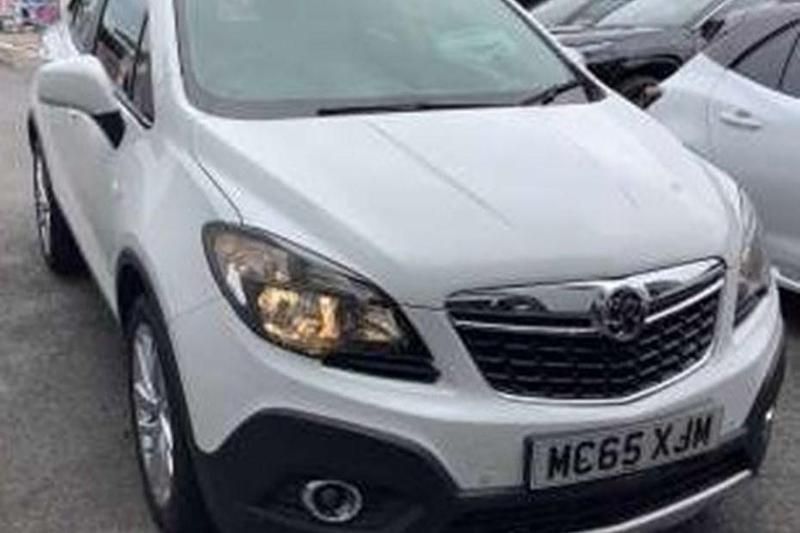 Summit white Used 2016 Vauxhall Mokka SUV | £6,475 (Good price) - Image 1/1