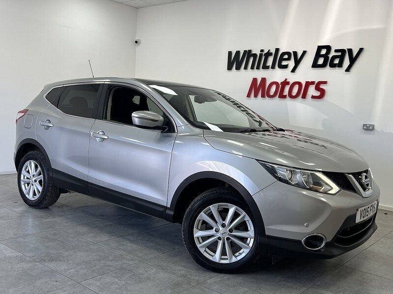 Silver Used 2015 Nissan Qashqai Acenta+ SUV | £7,990 (Fair price) - Image 1/4