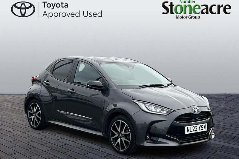 Used Toyota Yaris Hybrid 2022