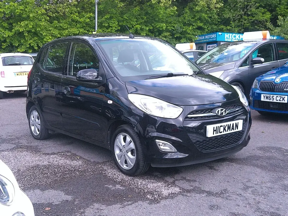 Used Hyundai i10 Active 86 HP (63 kW) 2012 Black Hatchback
