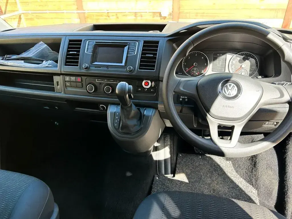 Used VW Transporter 2020 Green Van