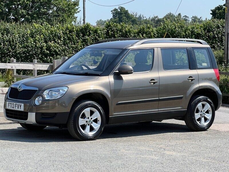 Brown Used 2013 Skoda Yeti SUV | £4,495 (Fair price) - Image 1/4