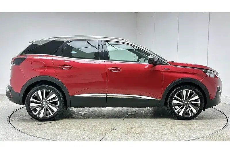 Used Peugeot 3008 Premium 130 HP (95 kW) 2019 Red SUV