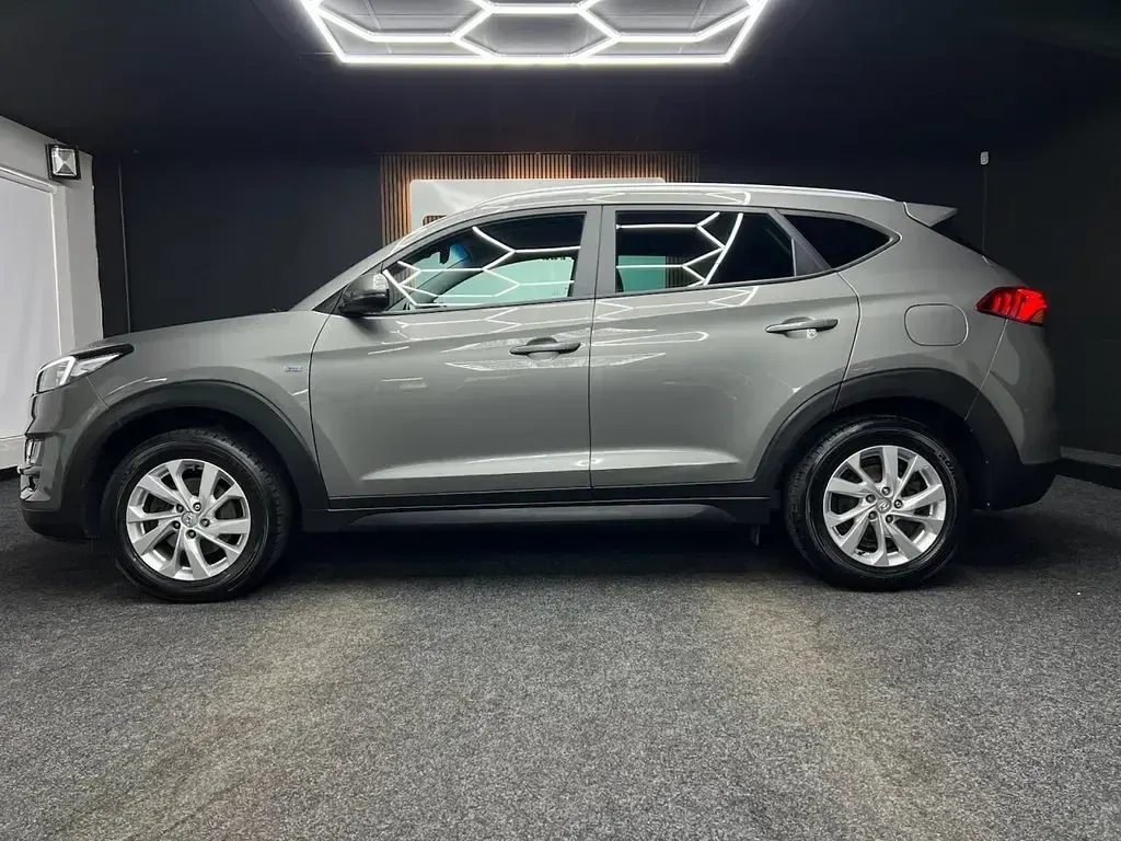 Used Hyundai Tucson SE 115 HP (84 kW) 2020 Grey SUV