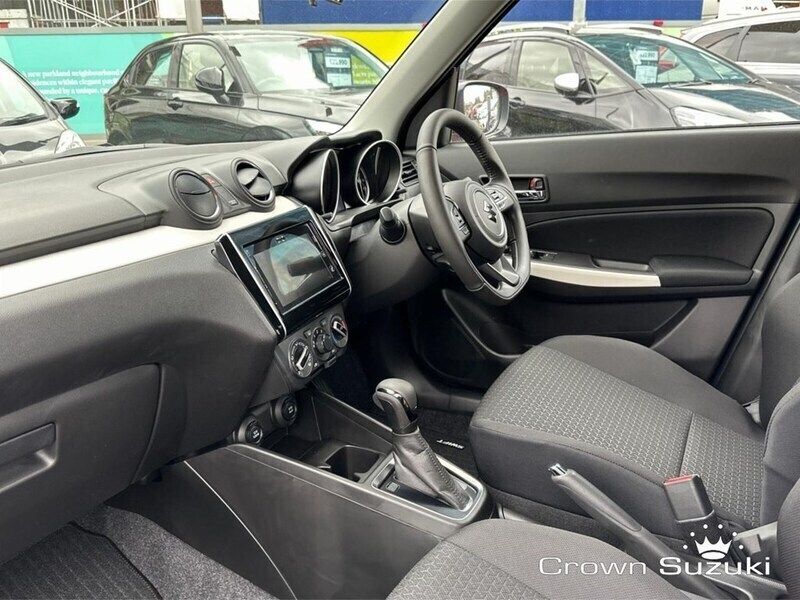 Used Suzuki Swift SZ-T 82 HP (60 kW) 2023 Red Hatchback