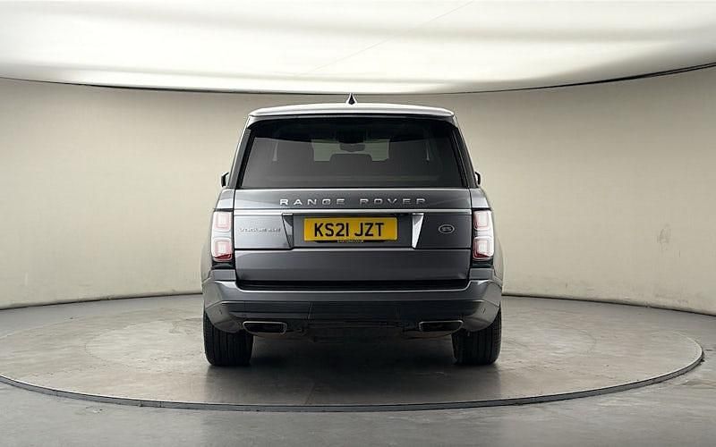 Used Land Rover Range Rover Vogue SE 300 HP (220 kW) 2021 Eiger grey SUV