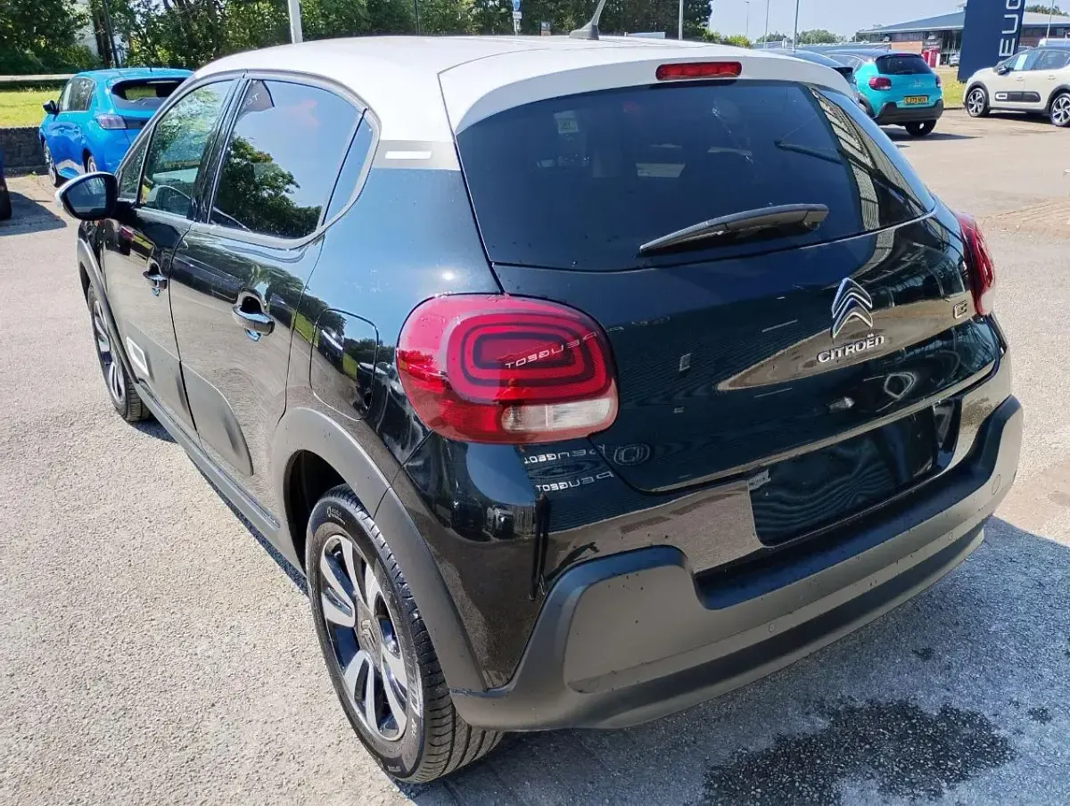 Used Citroën C3 PureTech 82 HP (60 kW) 2024 Black Hatchback