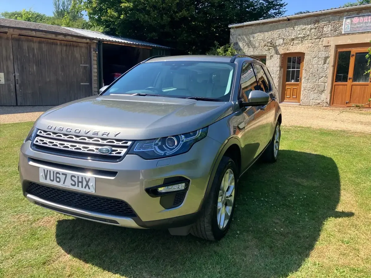 Used Land Rover Discovery Sport HSE 180 HP (132 kW) 2017 Silver SUV
