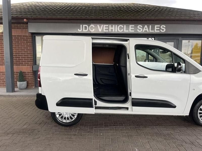 Used Toyota Proace 2021 White MPV