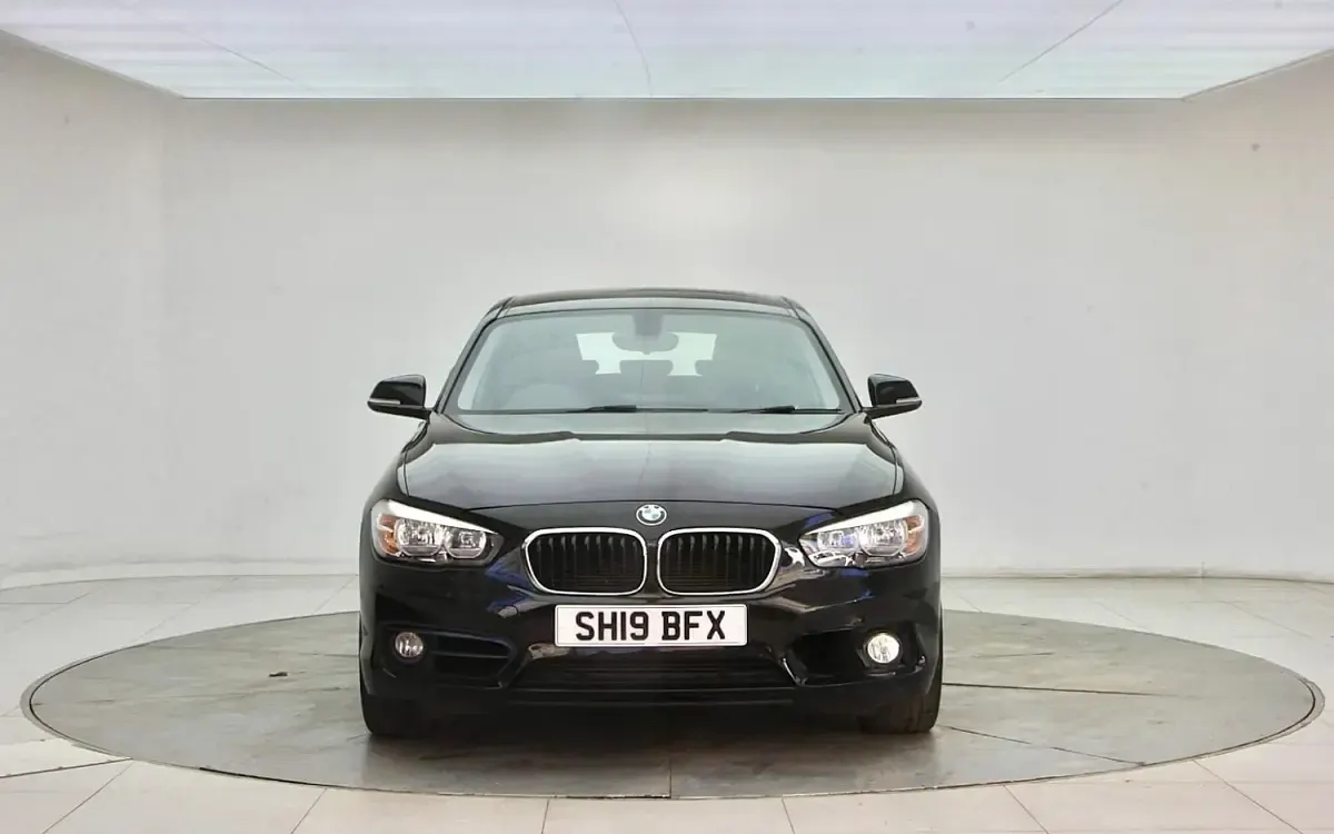 Used BMW 118 Sport Line 2019 Black Hatchback