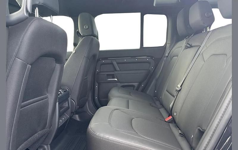 Used Land Rover Defender S 247 HP (181 kW) 2024 Black SUV