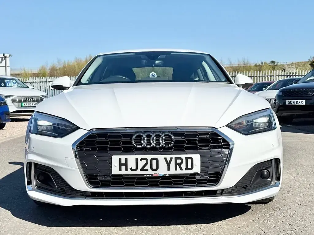 Begagnad Audi A5 Sport 163 HK (119 kW) 2020 Vit Sportkupé
