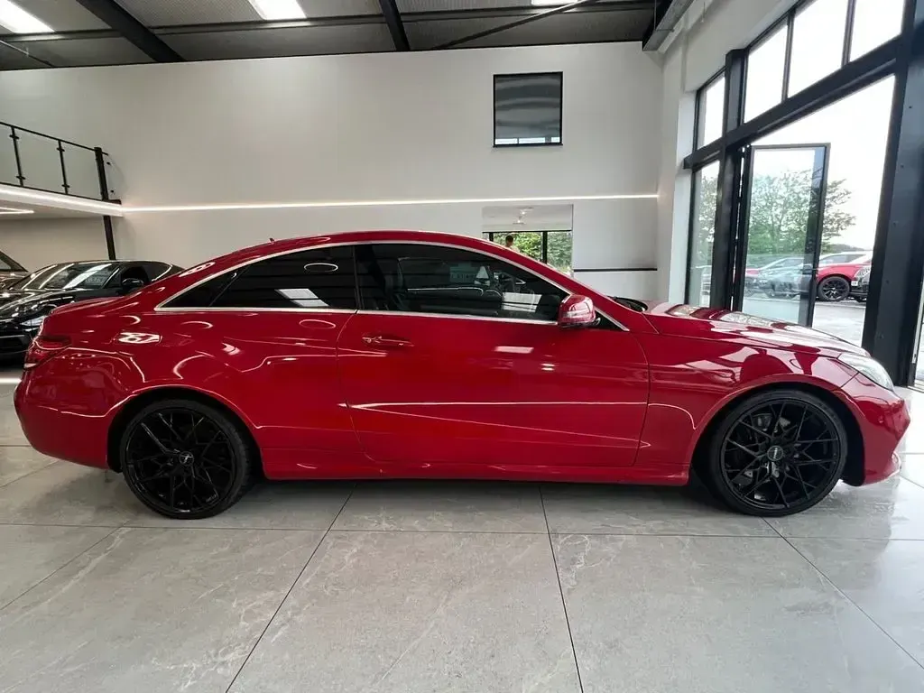 Used Mercedes E220 AMG Line Premium 177 HP (130 kW) 2015 Red Coupe
