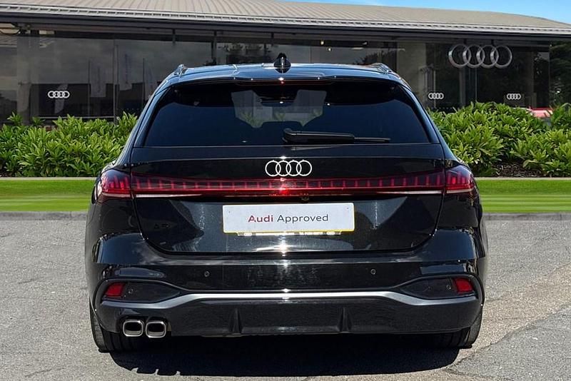 Usado Audi A5 S-Line 204 CV (150 kW) 2025 Negro Familiar