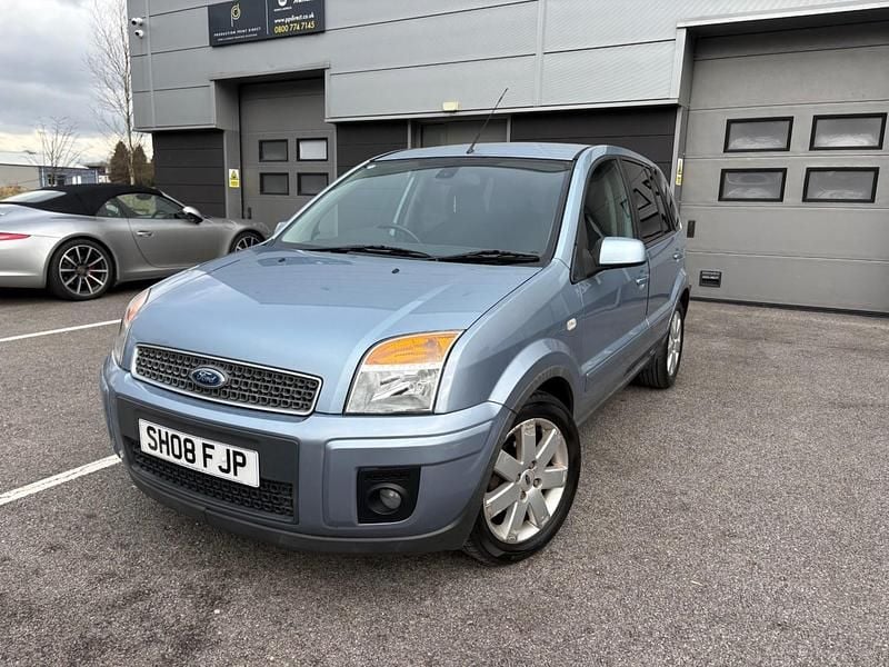 Used Ford Fusion 99 HP (72 kW) 2008 Blue Hatchback