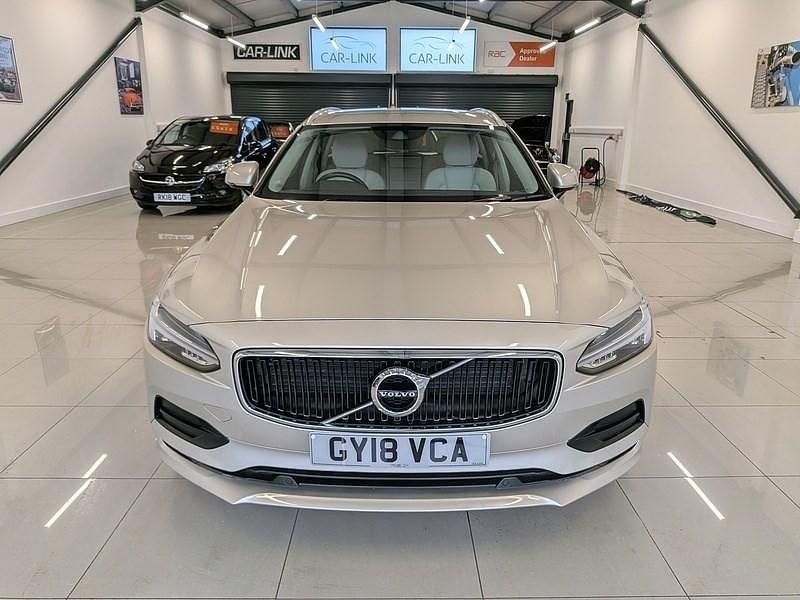 Used Volvo V90 Momentum 2018 Luminous sand Estate