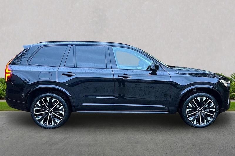 Used Volvo XC90 Ultra 250 HP (183 kW) 2025 Black SUV
