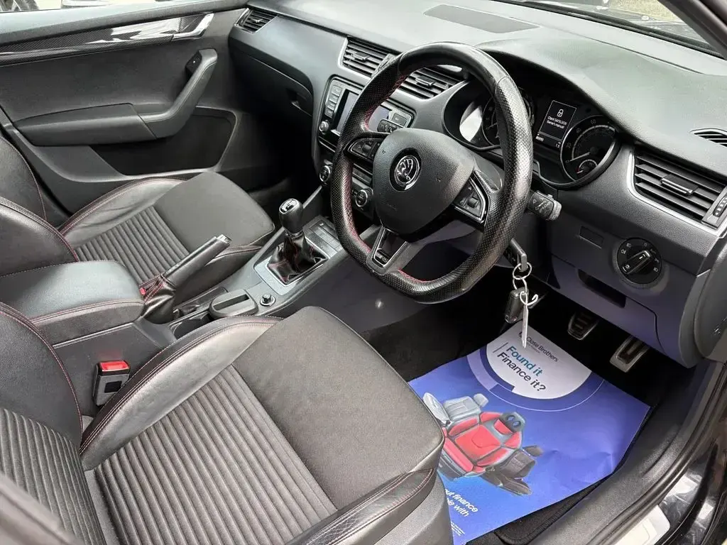 Used Skoda Octavia vRS 184 HP (135 kW) 2016 Black Estate