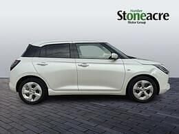 Used Suzuki Swift 82 HP (60 kW) 2024 White Hatchback