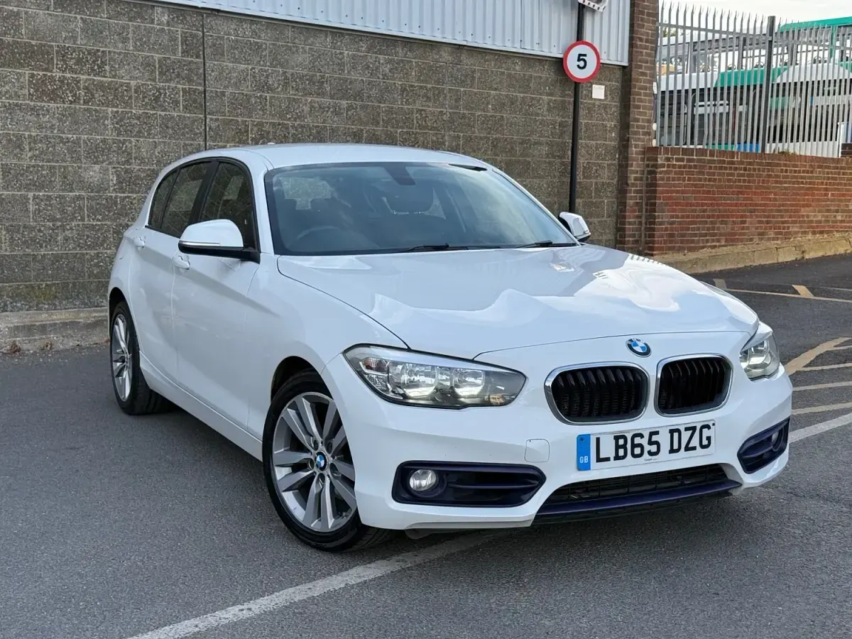 Usado BMW 120 Sport Line 2016 Blanco Utilitario