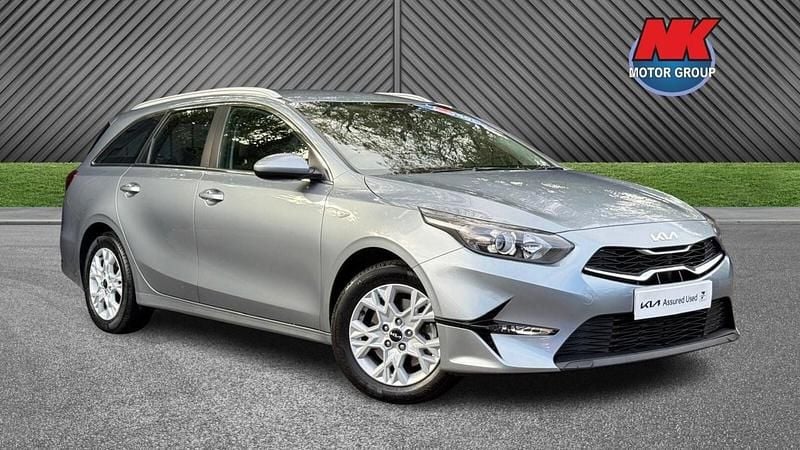 Silver Used 2025 Kia Ceed Hatchback | £18,499 (Fair price) - Image 1/4