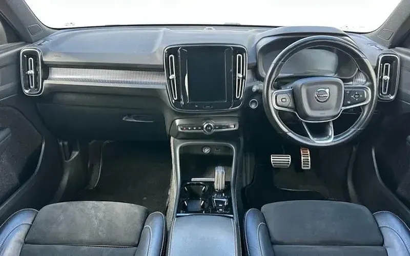 Used Volvo XC40 R-Design 163 HP (119 kW) 2021 Grey SUV