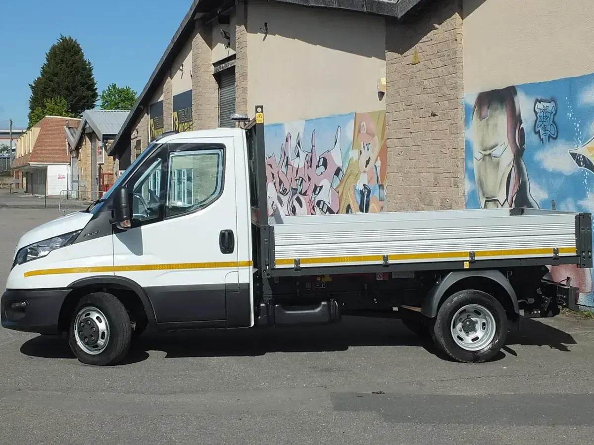 Used Iveco Daily 136 HP (100 kW) 2023 White