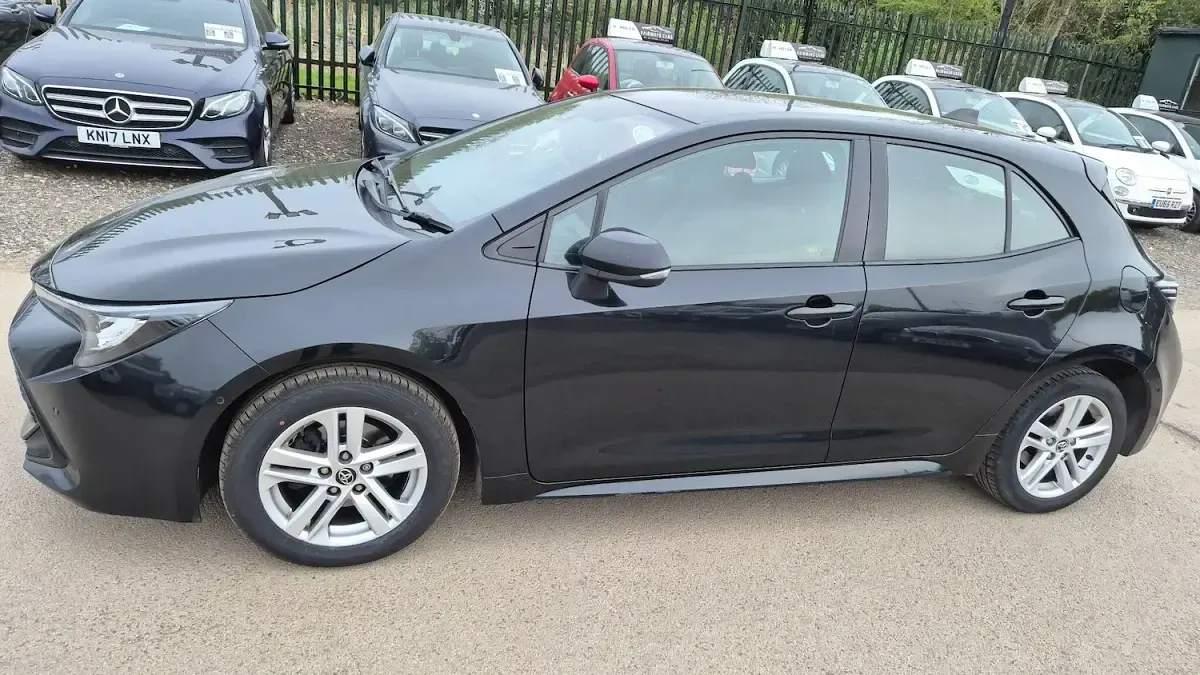 Used Toyota Corolla 116 HP (85 kW) 2019 Black Hatchback