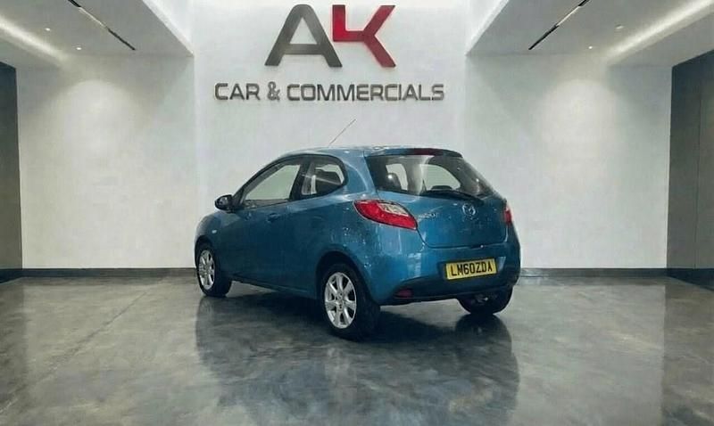 Used Mazda 2 84 HP (61 kW) 2010 Blue Hatchback