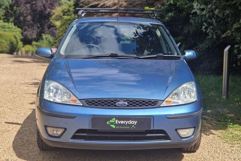 Blue Used 2003 Ford Focus Zetec Hatchback | £799 (Good price) - Image 1/1