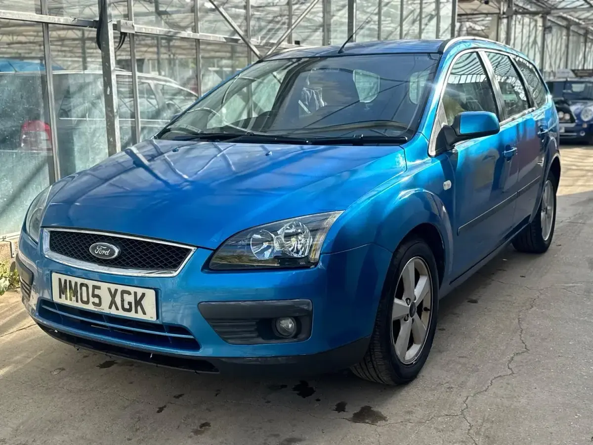 Used Ford Focus Zetec 100 HP (73 kW) 2005 Blue Estate