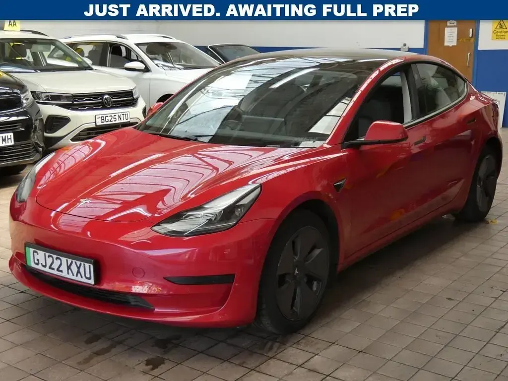 Used Tesla Model 3 Standard Range Plus 177 kW (241 HP) 2022 Red Sedan