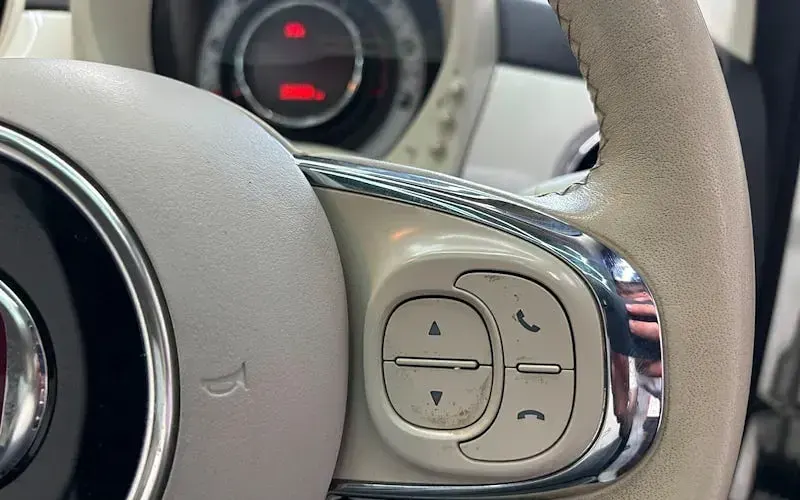 Used Fiat 500 Lounge 69 HP (50 kW) 2018 White Hatchback