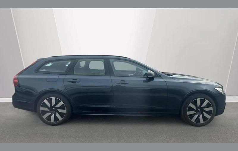 New Volvo V90 Plus 344 HP (253 kW) 2026 Blue Estate