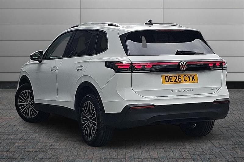 New VW Tiguan Match 130 HP (95 kW) 2026 Pure white SUV