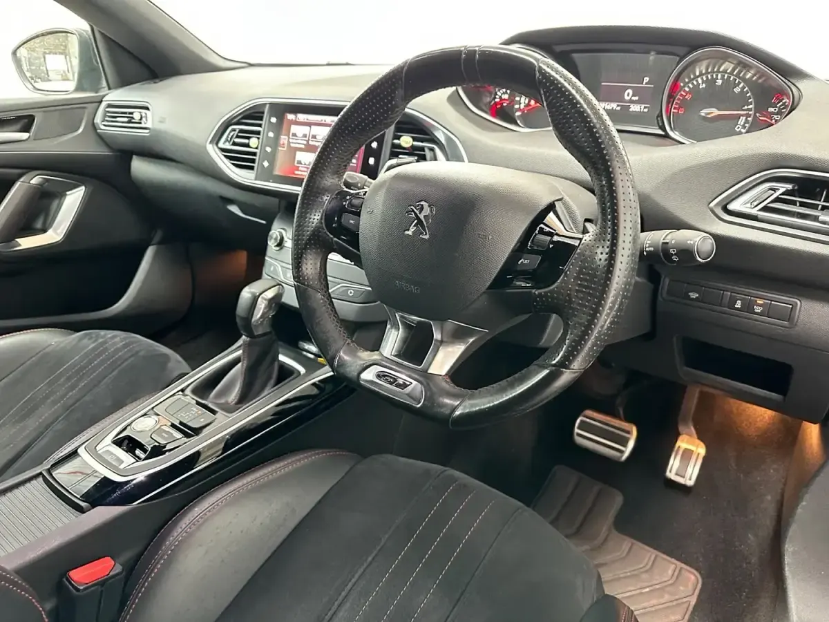 Second-hand Peugeot 308 GT 2016 Negru Hatchback